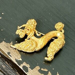 Vintage 🌸 Monet Poodle Dog Rhinestone Brooch